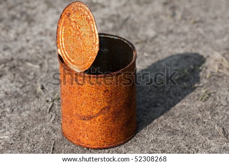 Empty rusty preserved food metal tin container can