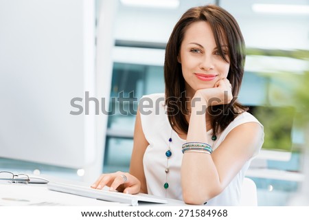 Modern business woman in the office