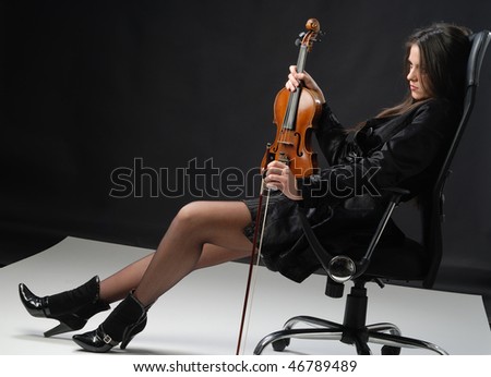 Music House Of Night. [Open] - Page 34 Stock-photo-the-girl-with-the-violin-is-resting-46789489