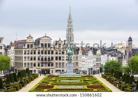 BRUSSELS, BELGIUM - MAY 20: Kunstberg or Mont des Arts (Mount of the arts) gardens as seen from the elevated vantage point on May 20, 2013 in Brussels, Belgium.