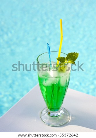 Iced drinks placed on board a private pool.