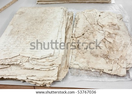 Laboratory restoration ancient books