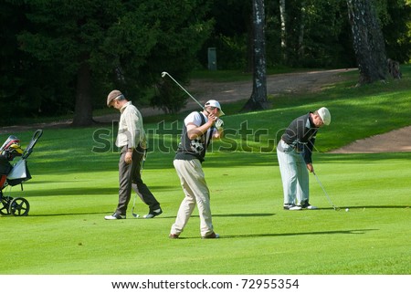 MOSCOW - AUGUST 08: Group unidentified golfers at the annual international \