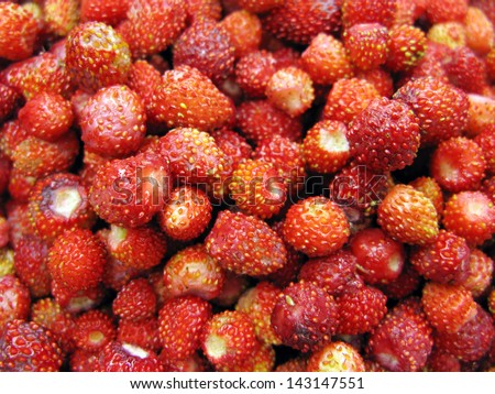 wild strawberry berries fruit dessert texture food background