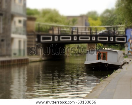 House boat in Camdon, London, which looks like a miniature landscape (Tilt Shift)