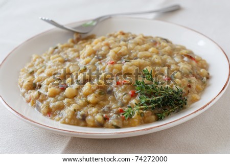 Vegetarian Indian dish made from cooked yellow split peas.