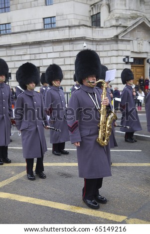 LONDON, UK - NOVEMBER 14:  the Lord Mayor\'s Show - the ceremonials between Mansion House and the Royal Courts of Justice November 14, 2010  in London, United Kingdom.