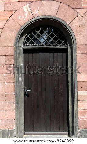 Round top door, nice stonework