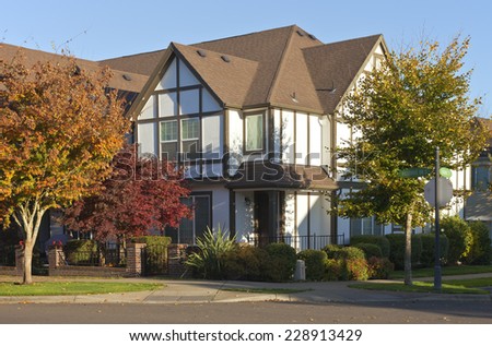 Large family house on a corner street in Wilsonville Oregon.