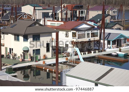 Floating houses and a close neighborhood, Portland OR.