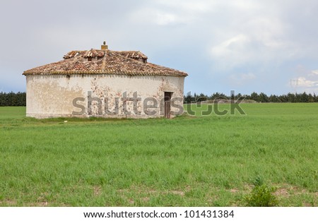 round mud house for pigeons, typical construction of the fields of Castilla and Leon