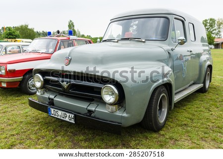 PAAREN IM GLIEN, GERMANY - MAY 23, 2015: Full-size pickup truck Ford F100 Panel Van, 1953. The oldtimer show in MAFZ.
