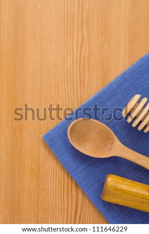 wood utensils on wooden background
