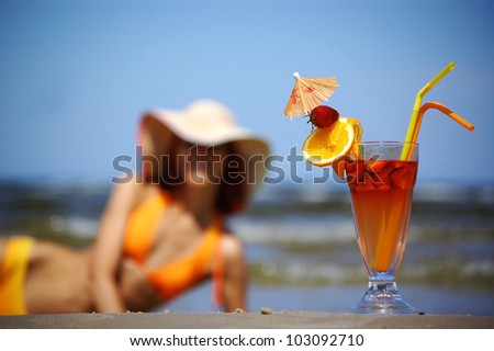 A cocktail on the sea
