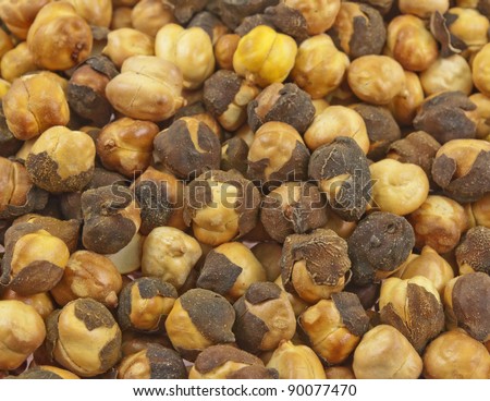 close op of roasted seeds of black gram