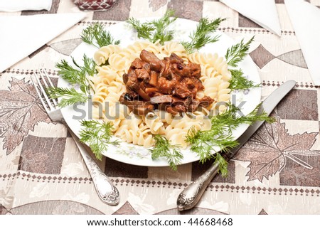 pasta with meat and tomato