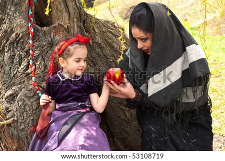 stepmother gives poisoned apple