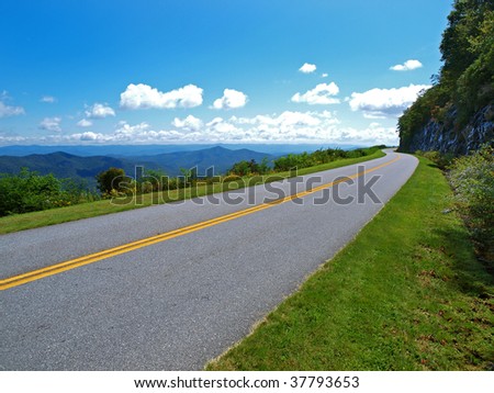 scenic drive on the blue ridge parkway