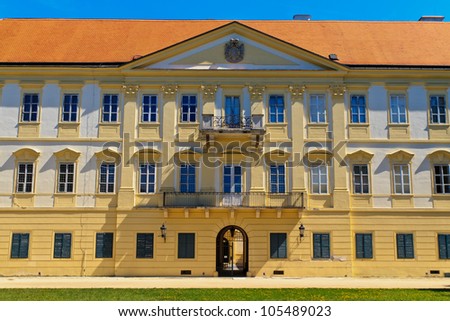 Valtice is one of the most impressive baroque residences of Central Europe. It was built for the princes of Liechtenstein by Johann Bernhard Fischer von Erlach in the early 18th century.