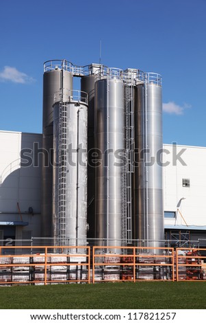 Industrial stainless steel tanks