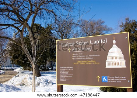Sign displays US Capitol visitors info