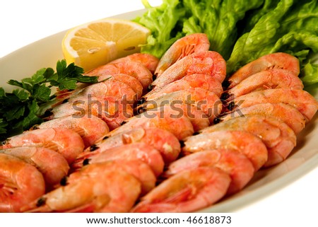 shrimp with lemon isolated on the white