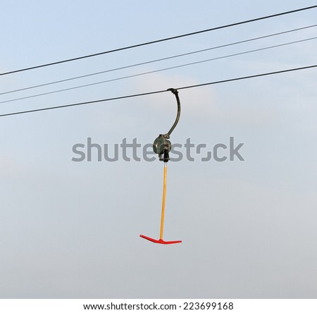 Lift for skiing on steel cable.