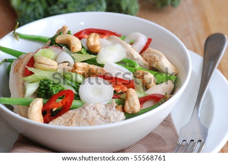 Spicy chicken and vegetable stir fry