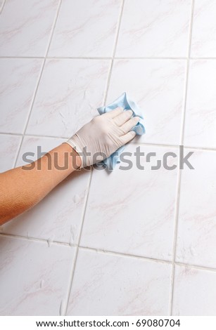 Hand cleaning wall.