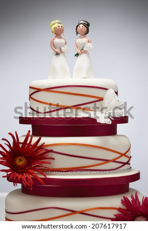 Bridesmaid Figurines on Wedding Cake