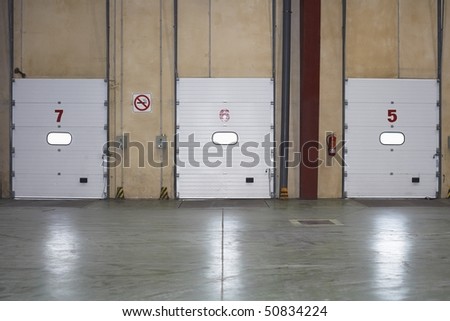 Loading Dock Doors in warehouse
