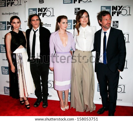 NEW YORK-OCT 12: The cast attends the premiere of \