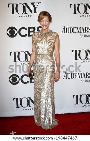 NEW YORK-JUNE 8: Actress Anna Gunn attends American Theatre Wing\'s 68th Annual Tony Awards at Radio City Music Hall on June 8, 2014 in New York City.
