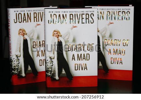 HUNTINGTON, NY-JUL 25: TV host Joan Rivers signs copies of her book, 