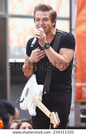 NEW YORK-AUG 22: Country music singer Hunter Hayes performs in concert at NBC\'s \'Today Show\' at Rockefeller Plaza on August 22, 2014 in New York City.