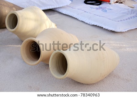 Clay pots, instrument played with vocal music Fijiri sung by pearl divers