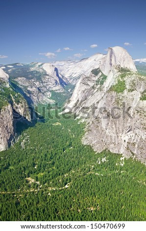 Yosemite valley and Half Dome - view from Glacier Point