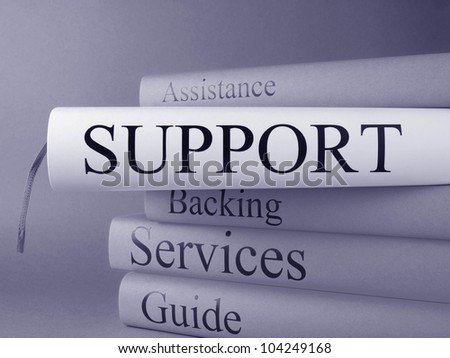Technical support and customer support (book reviews)