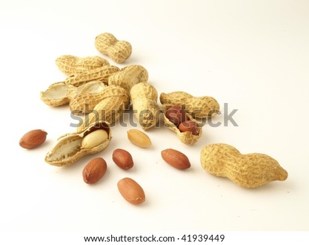 Dry roasted peanuts