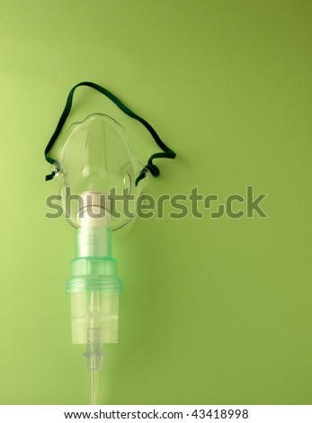 Treatment of respiratory diseases and nebulizer mask