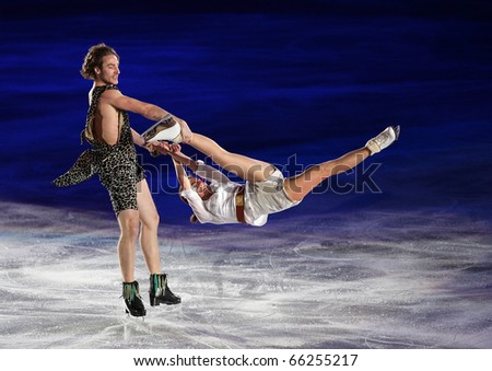 BEIJING-NOV 7: Nathalie Pechalat and Fabian Bourzat of France perform in the Gala Exhibition event of the SAMSUNG Cup of China ISU Grand Prix of Figure Skating 2010 on Nov 7, 2010 in Beijing, China.