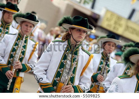 A school band marches in a parade at the 2007 Minnesota State Fair
