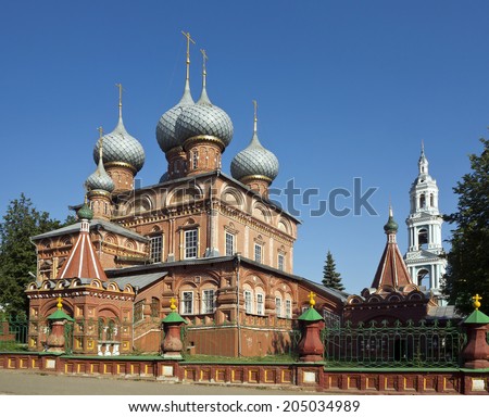The Resurrection Church on the Debra River is a good example of Russian 17th century architecture.