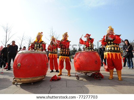 XIAN, CHINA - FEB 20: Traditional drummers announce the start of Chinese New Year festivities on February 20, 2010 in Xian, China. Every year this is a huge celebration all over China.
