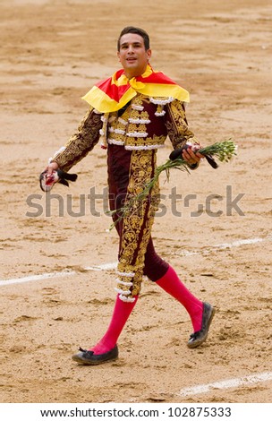 BARCELONA - SEPTEMBER 24: The torero Jose Maria Manzanares celebrating his success at the last bullfight in Catalonia before the government prohibition, on September 24, 2011 in Barcelona, Spain.