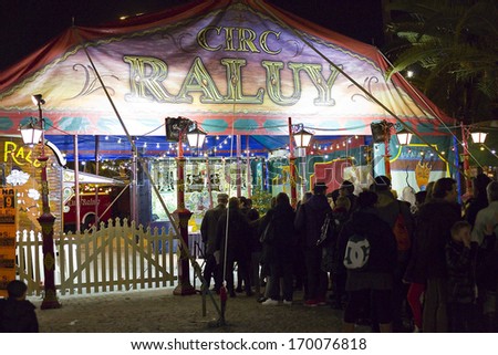 BARCELONA - JANUARY 1: Unidentified people in the queue before the new spectacle of Raluy Circus, on January 1, 2014 in Barcelona, Spain.