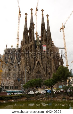 BARCELONA - NOVEMBER 2: The Sagrada Familia awaits the arrival of the Pope Benedict XVI. November 2, 2010 in Barcelona (Spain).