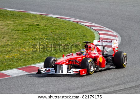 BARCELONA - FEBRUARY 18: Fernando Alonso (Ferrari) tests his F1 car during Formula One Teams Test Days at Catalunya circuit, on February 18, 2011 in Barcelona (Spain).
