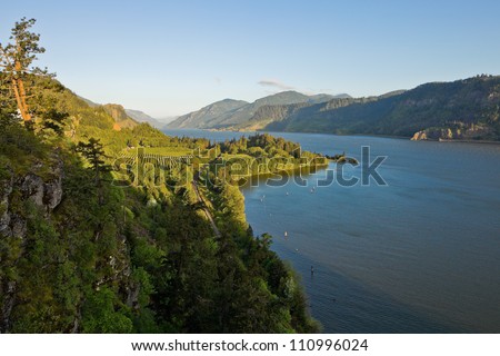 View over Columbia River,  Columbia River Gorge, Oregon.