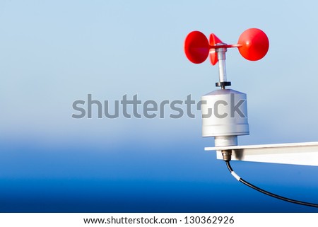 Electronic anemometer, a device for measuring wind speed